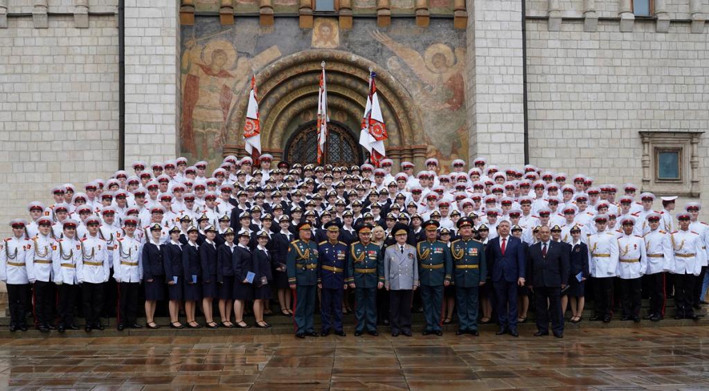 С Днем выпуска, дорогие Московские суворовцы!.jpg
