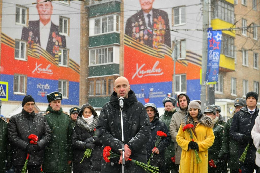В Химках открыли мемориальную доску в честь воина СВО, выпускника Московского СВУ 1978 года Артура Уланова. - 4.jpg В Химках открыли мемориальную доску в честь воина СВО, выпускника Московского СВУ 1978 года Артура Уланова. - 4.jpg