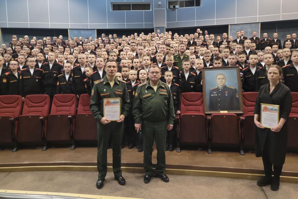 Посвящается Московскому суворовцу Герою России майору Станиславу Круковскому....jpg