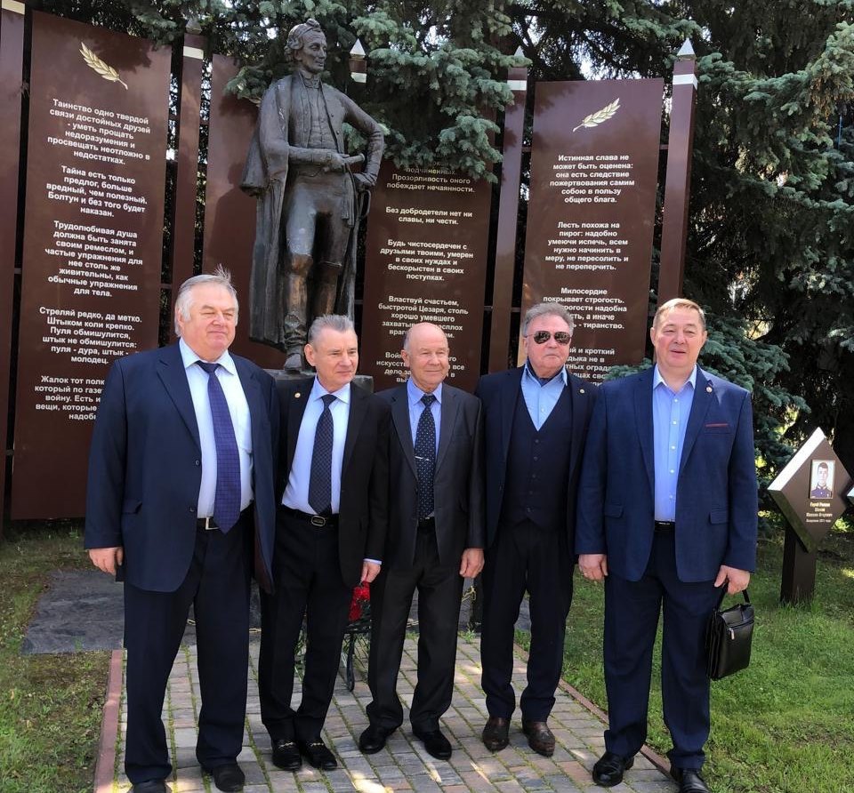 Пятьдесят лет спустя - 1.jpg