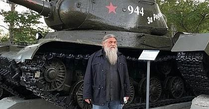 «Он мог с бердышем идти с ополчением Минина и Пожарского»