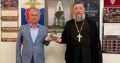 Московские суворовцы приняли участие в престольном празднике Храма преподобных Зосимы и Савватия